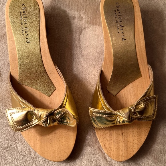 Charles David clogs/sandals gold color - Picture 5 of 8